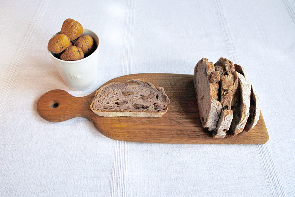 Schwarzbueb_Nussbrot_1000x667px_02_low